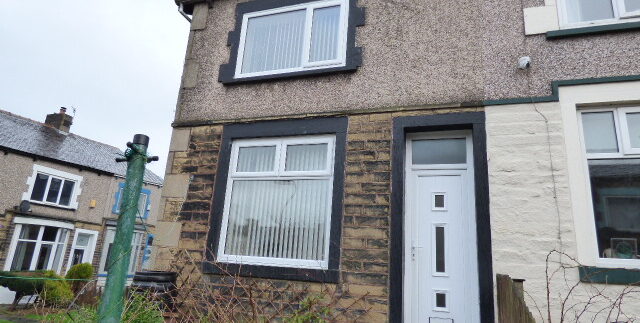 For Sale, Marlin Street Nelson BB9 8HY, 2 bedrooms, 1 reception, £79,999 offers around.