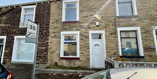 For Sale, Whitehall Street Nelson BB9 9JD, 3 bedroom, 1 reception room, £72,000 offers invited.
