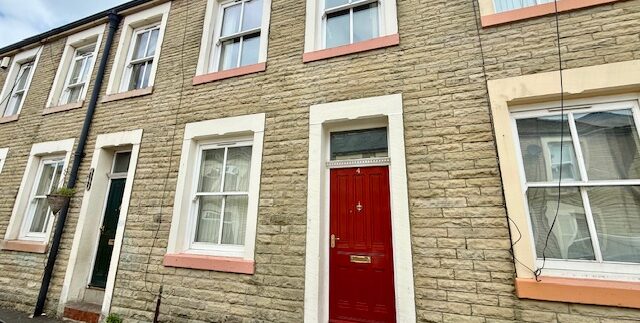 For Sale, Bishop Street Nelson BB9 7AU, 2 bedrooms, 1 reception room, £89,999 offers over.