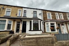 For Sale, Coalclough lane Burnley BB11 4NJ, 4 bedrooms, 2 reception room, £129,999 offers invited.